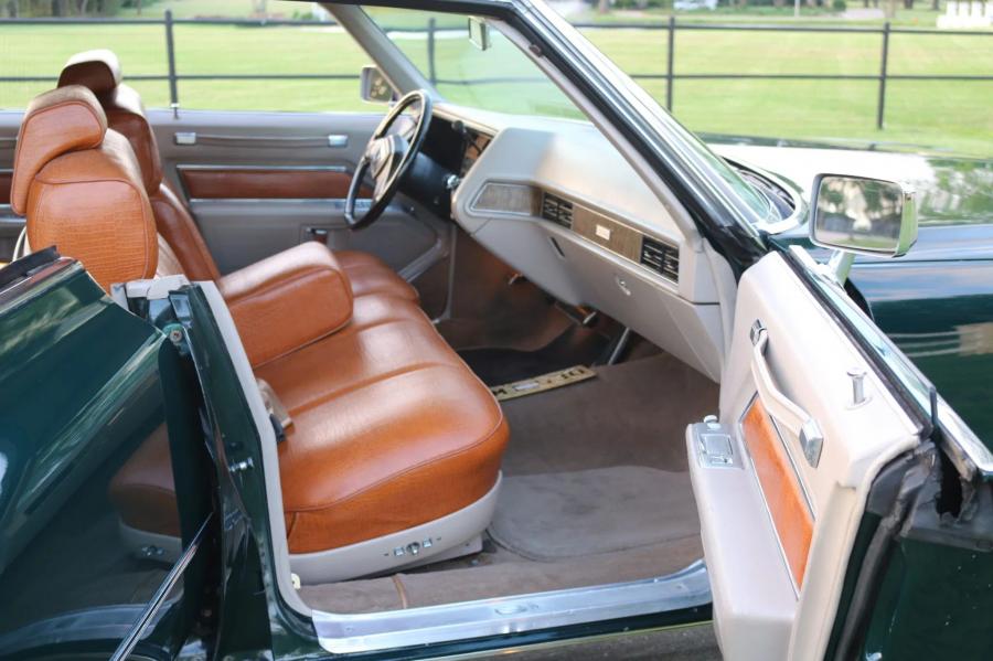Интерьер Cadillac DeVille 9-passenger Station Wagon by WISCO (B9114767) 1969 года  (фото 83 из 147)